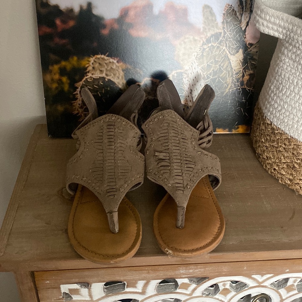 Altar’d State Sandals